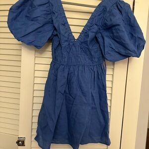 Showpo blue dress with puffy sleeves, size 4